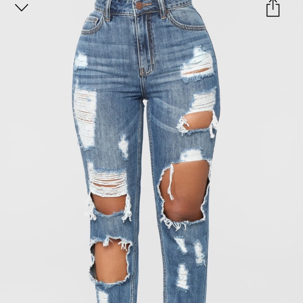 BRAND NEW! Fashion Nova boyfriend jeans!